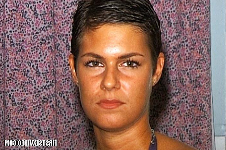 15P Sexy pornstar Katja Love up close and personal
