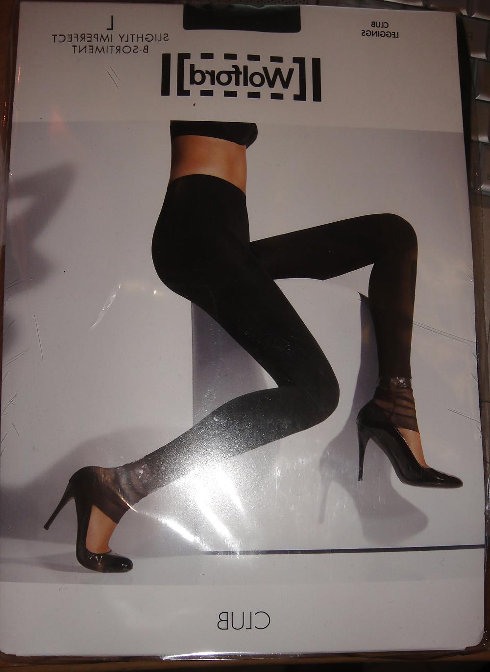 25P New pantyhose, new shoes and a NEW TOY