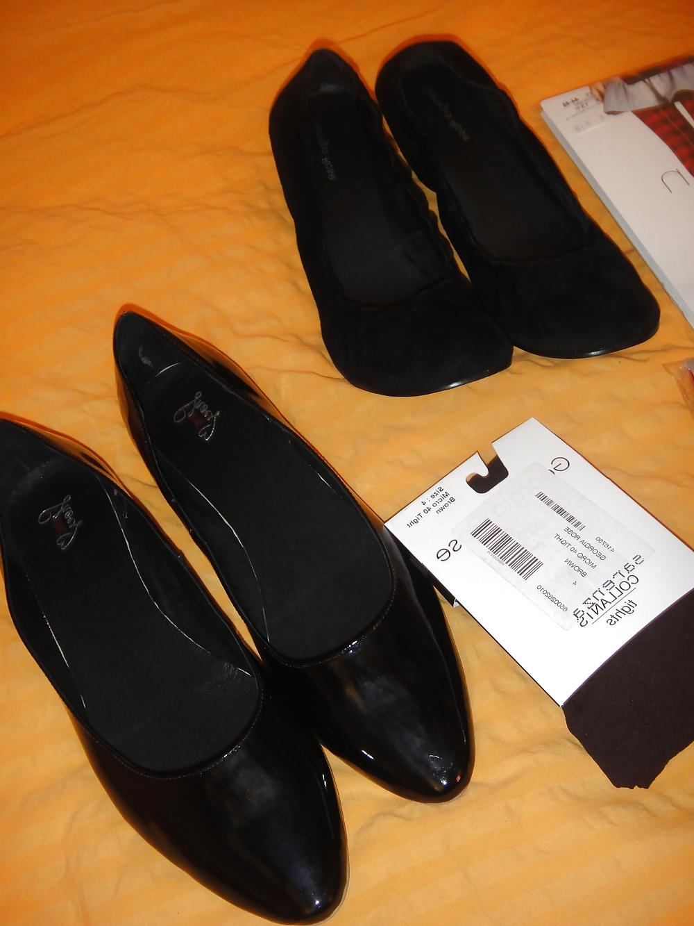 25P New pantyhose, new shoes and a NEW TOY