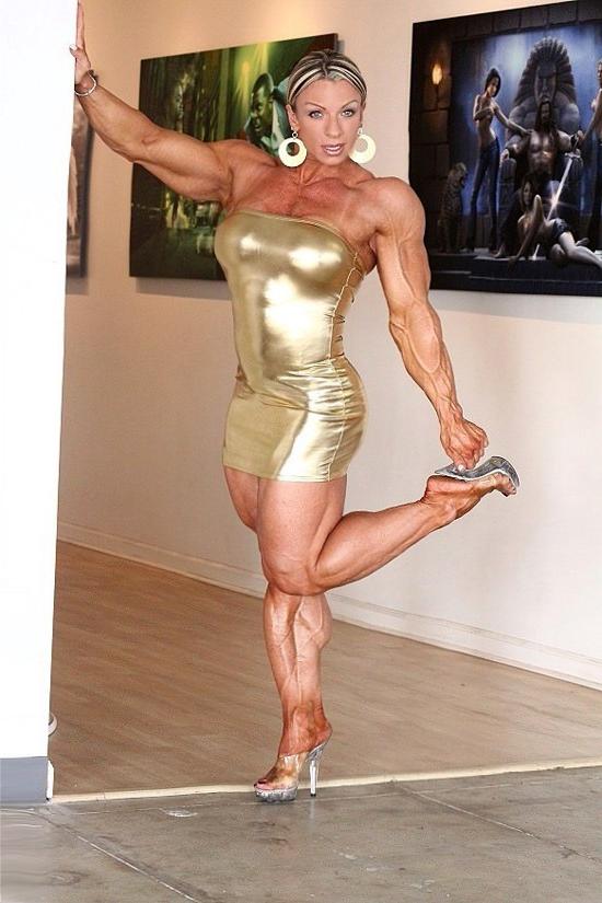 12P Massive Female Bodybuilder full of veins and ripped muscles