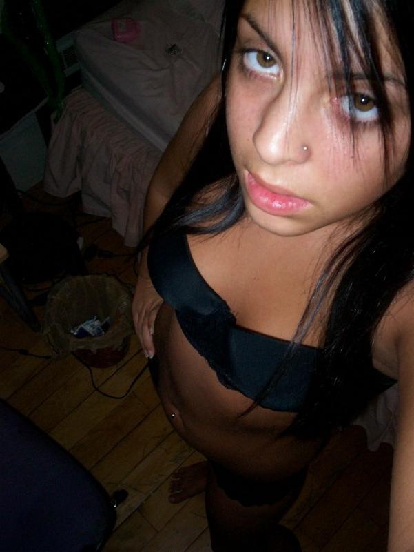 15P Gorgeous nude drunk girls posing on camera