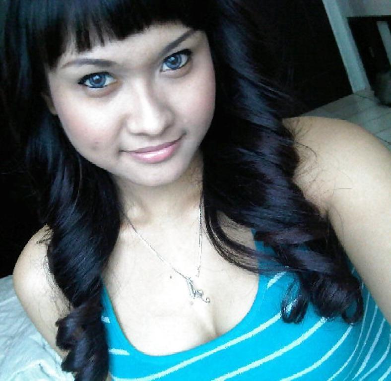 9P Like To Cum With My Friend Photo...