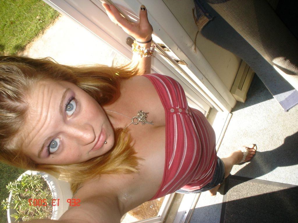 18P Hot Dutch babe selfshooting in the nude showing off her nice tits