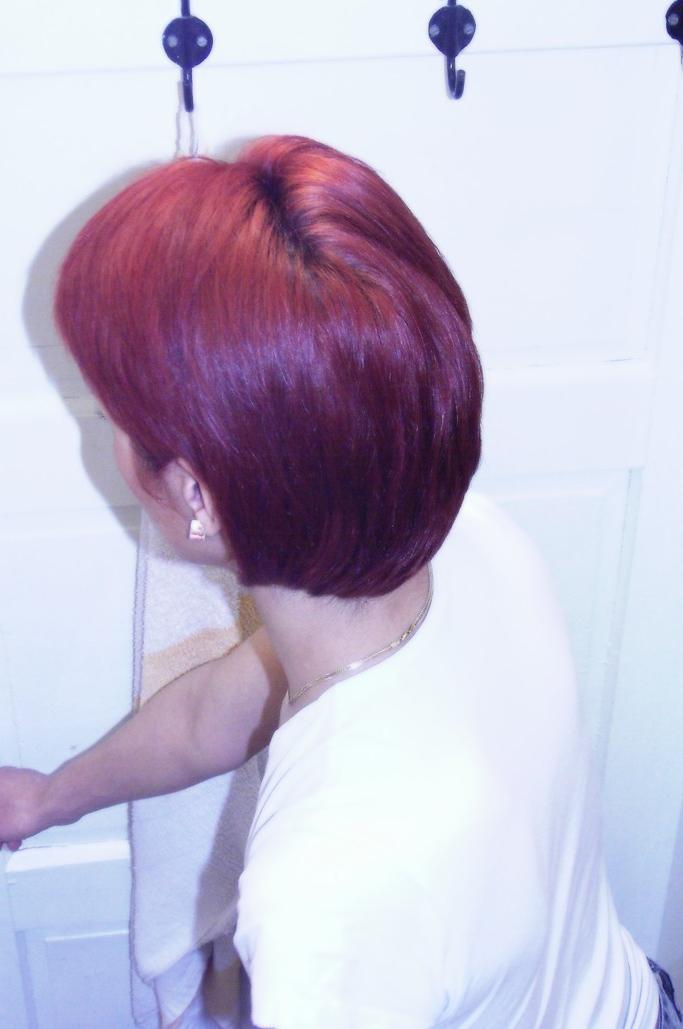 16P Fetish voyeur spy shots of redhead babe peeing in the toilet