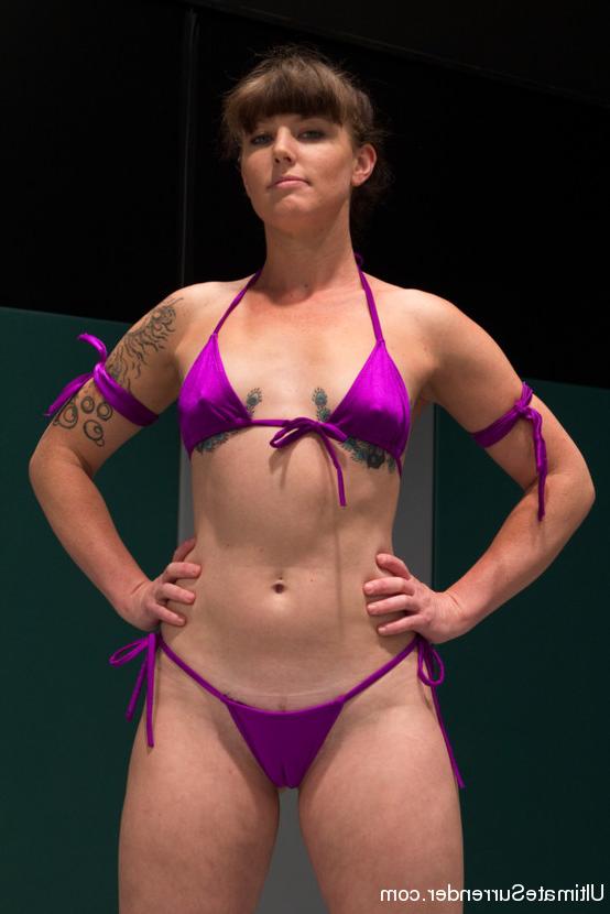 15P Voluptuous wrestler uses skills &amp;amp; sex to dominate the match!!