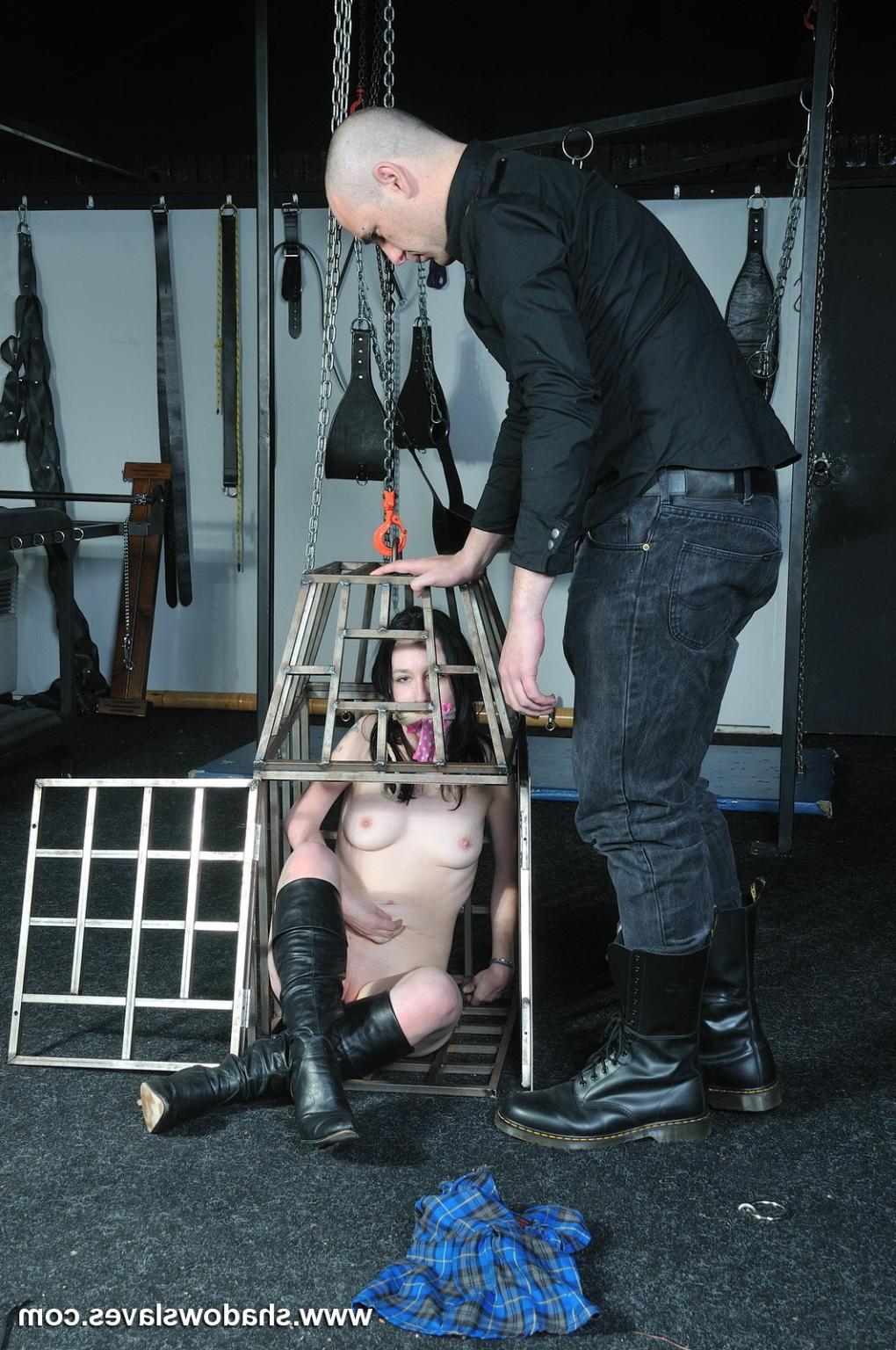 16P Amateur sub Faye is gagged and caged by her Master before he hoi
