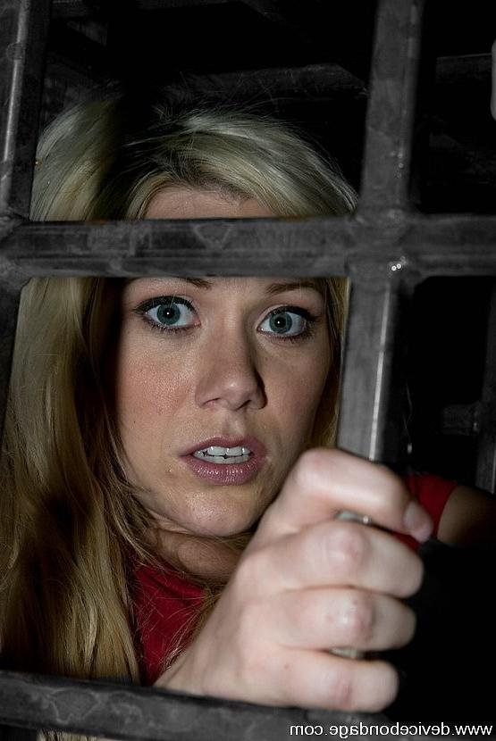 15P Blonde Samantha Sin locked up in metal cage pussy inserted