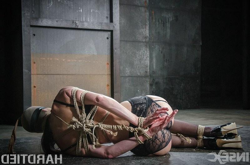 15P India Summer stockings babe in full rope bondage is toyed to org