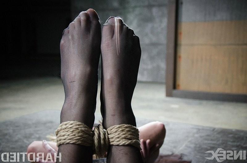 15P India Summer stockings babe in full rope bondage is toyed to org