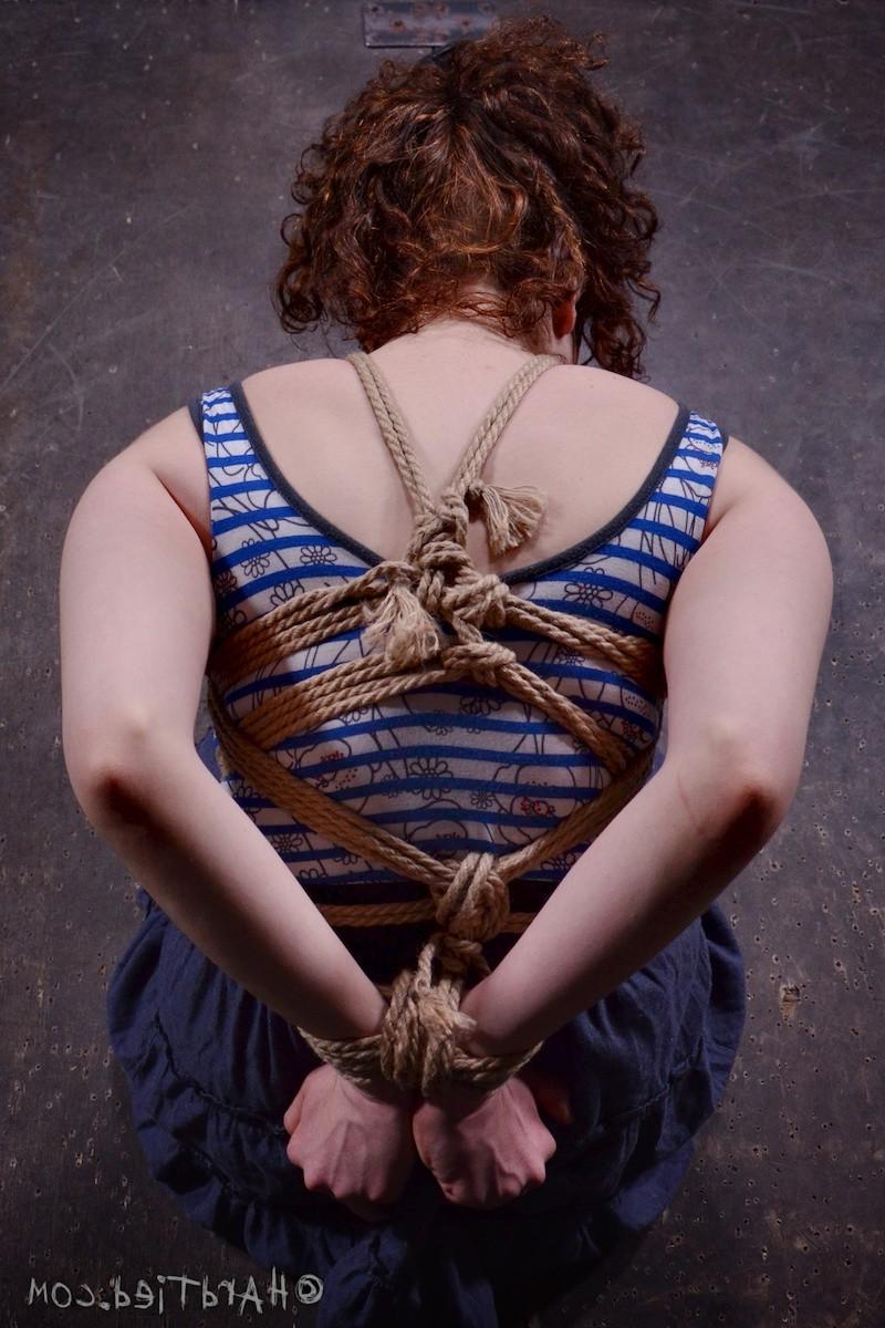 11P Endza needs to experience tight and intense bondage, but there's something more 