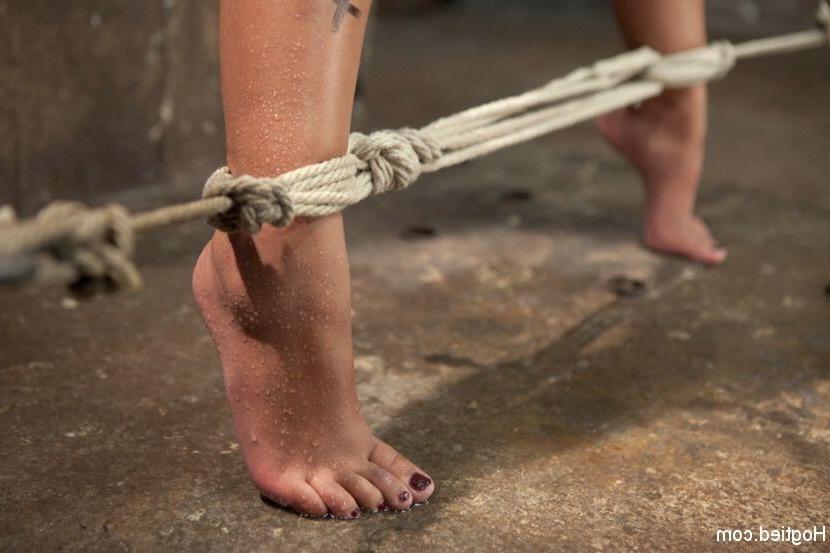 15P Maso slut Skin Diamond endures shameful rope bondage