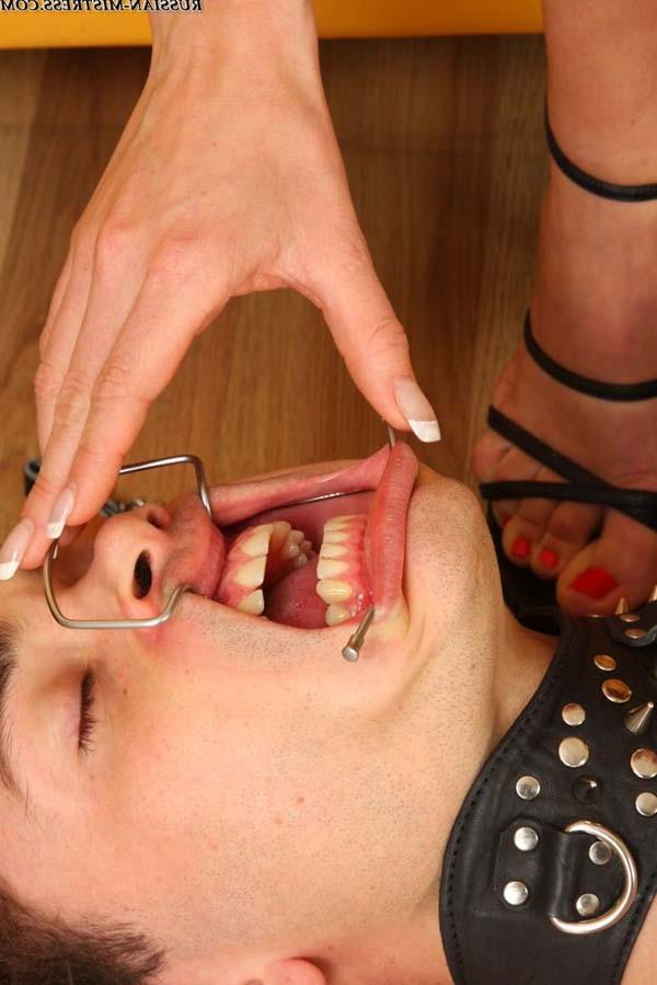 16P Scary uncensored pictures featuring insane act of real female domination