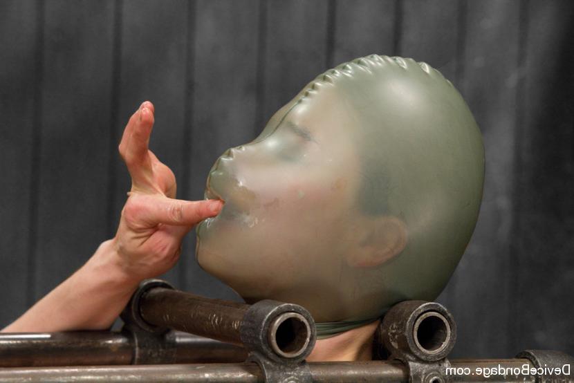 15P Star is endures pantyhose encasement bondage, latex breath games