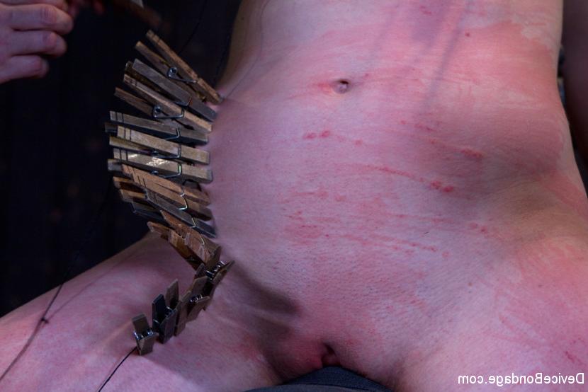 15P Sarah Shevon suffers in bondage with toys on fucking machine