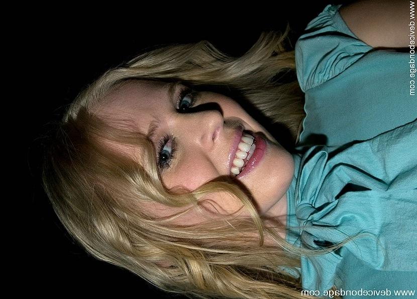 15P Blonde Sarah Jane Ceylon in device bondage her pussy exposed