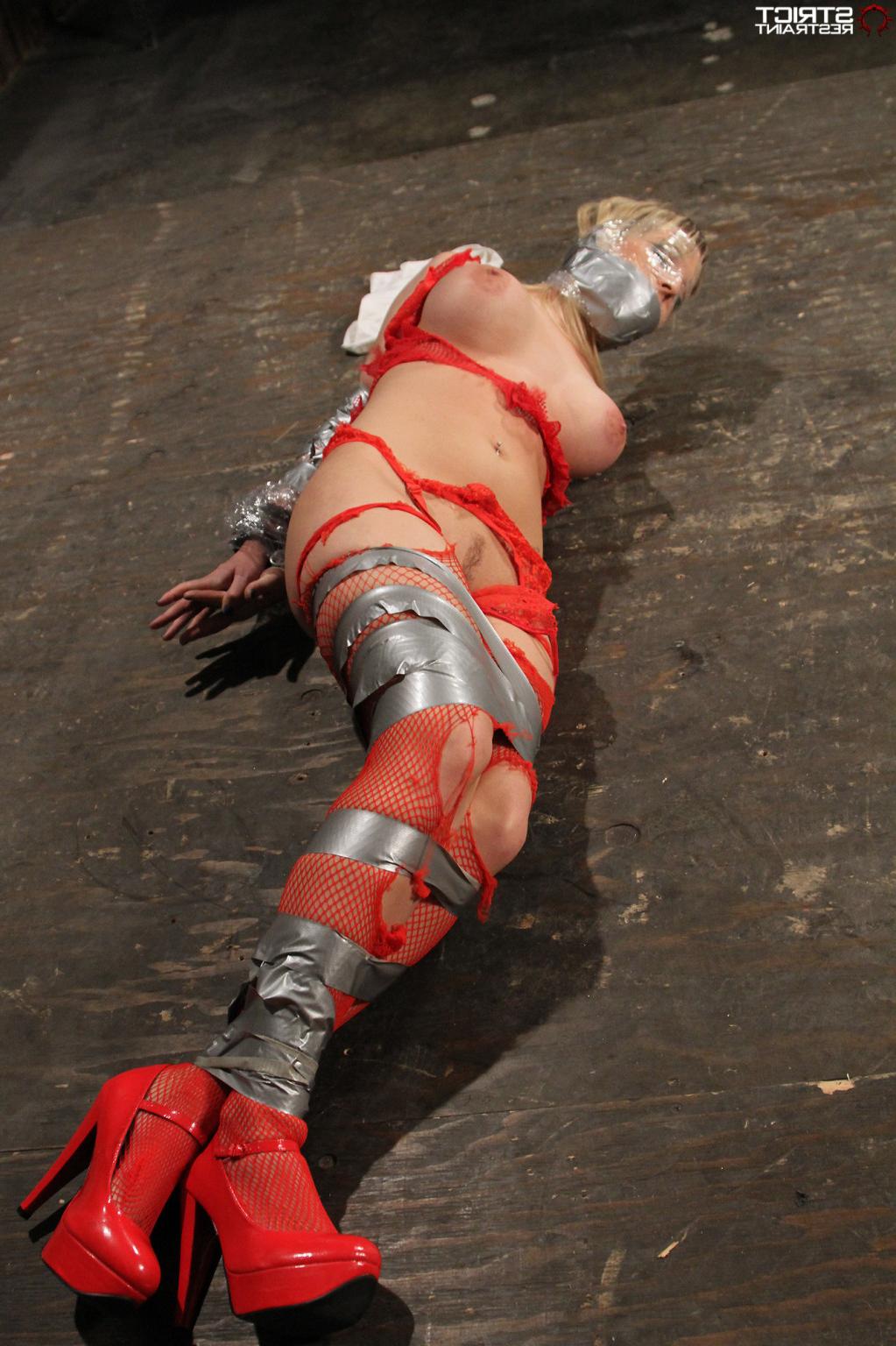16P Big tit Tristyn sucks bondage dildo
