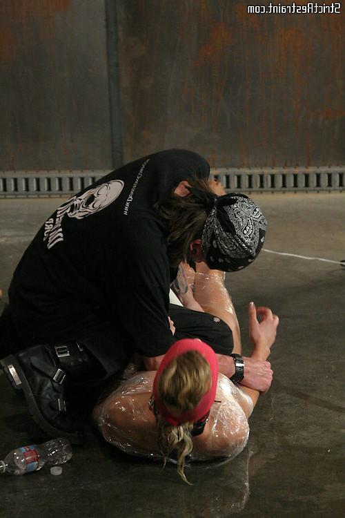 15P Pain slut punished