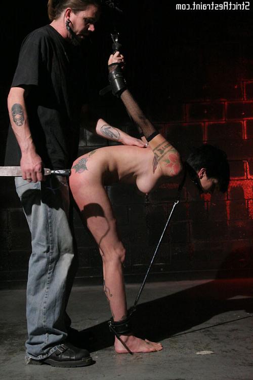 15P Beautiful slave in tight restraint