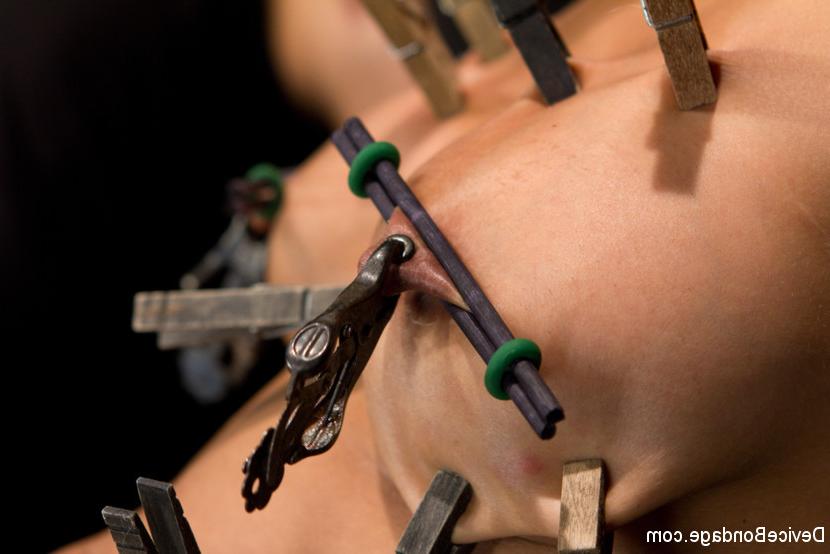 15P Beretta James in bondage with clothespins is made to cum