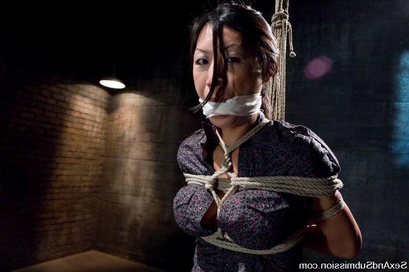 15P Tia Ling gets rope bondage act and having rough sex