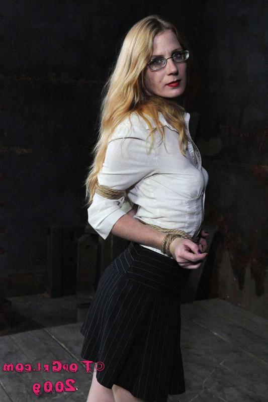 16P Renee is a flexible slut who looks like a slutty school teacher