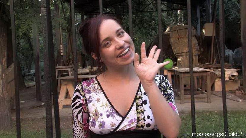 15P Sassy chick getting bondage act and having sex outside