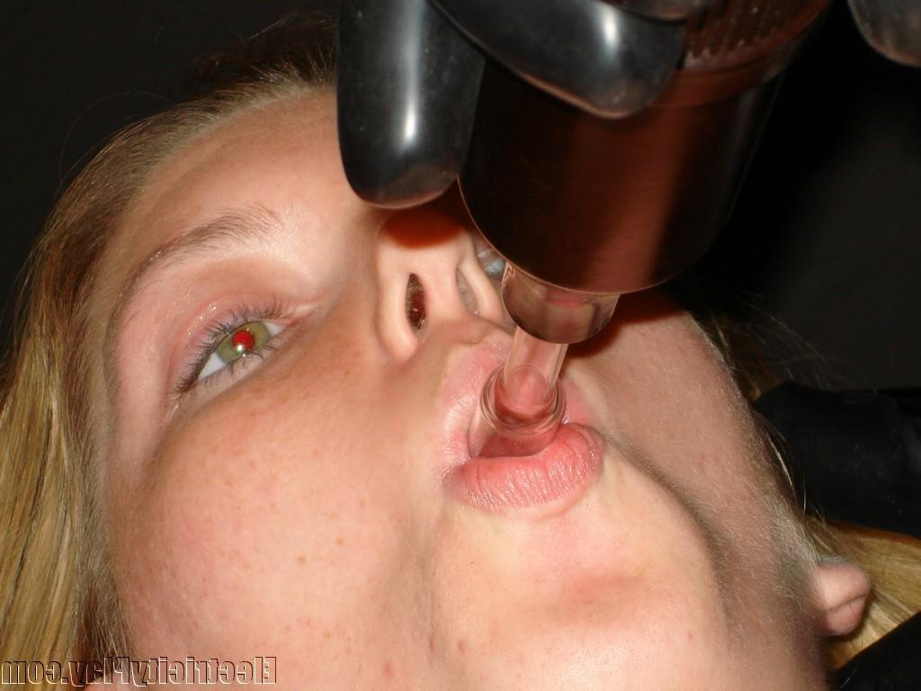 20P Busty babe gives up her body for the shocking doctor