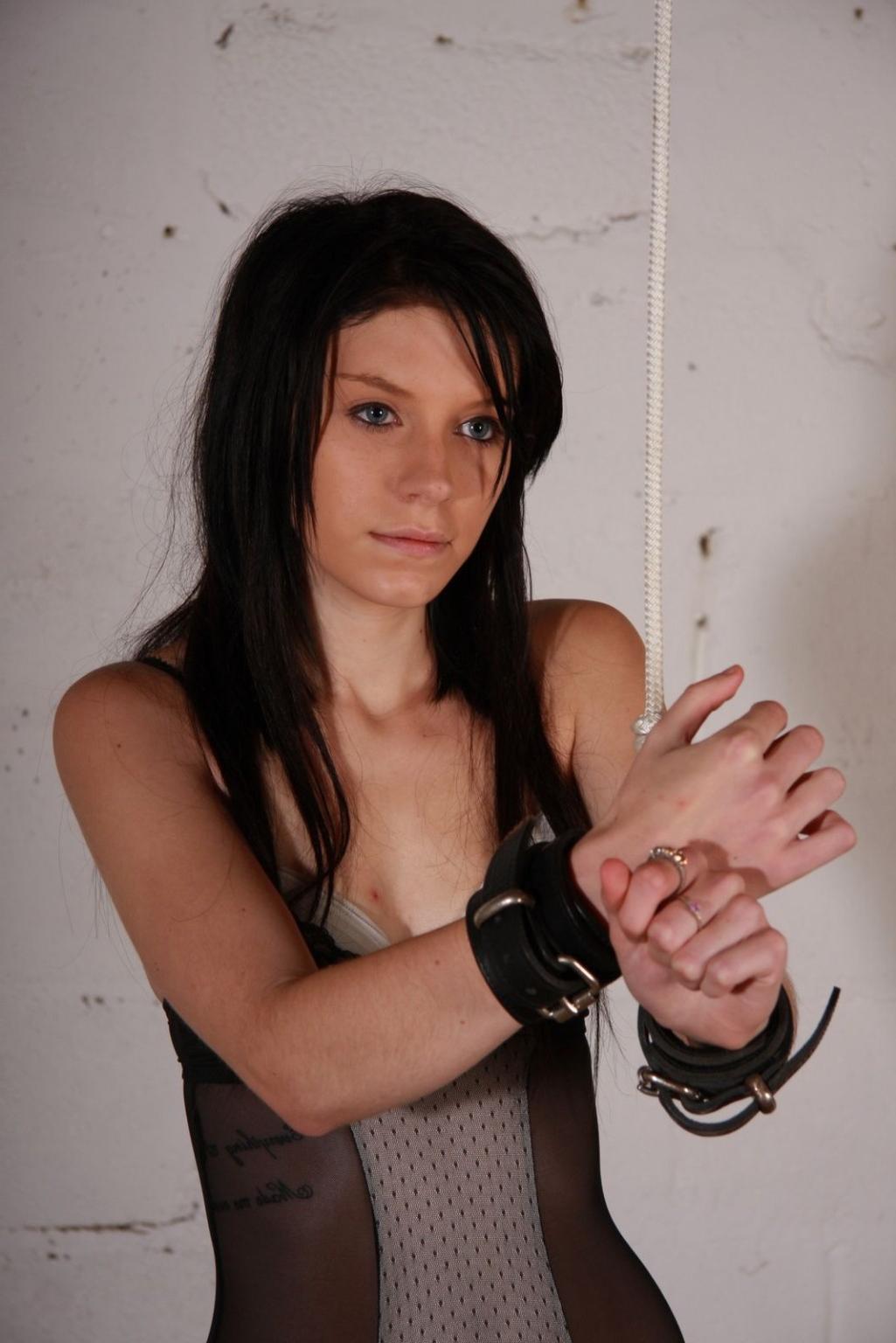 16P Kinky brunette bondage babe Vanessas debut in ropes and domination