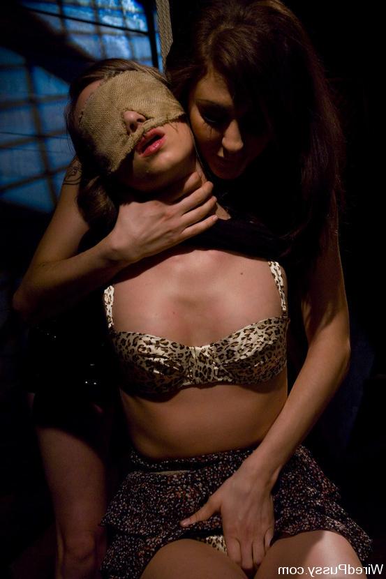 15P Capri Anderson gets tied in inescapable bondage