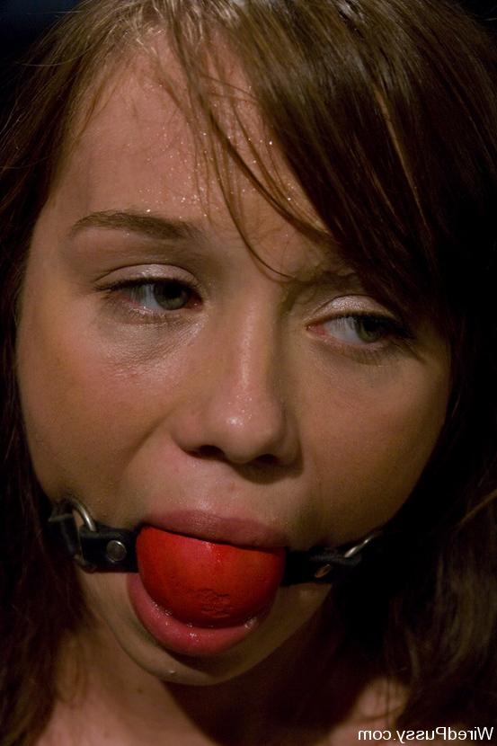 15P Capri Anderson gets tied in inescapable bondage