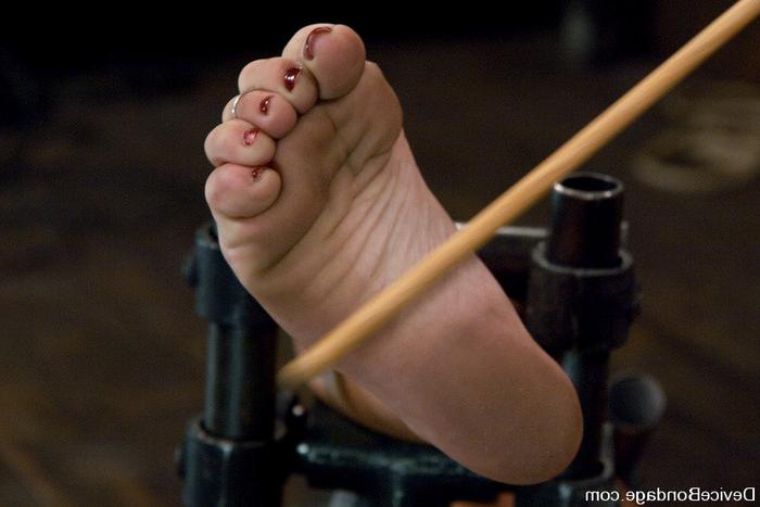 15P Subslut Felony contorted in bondage