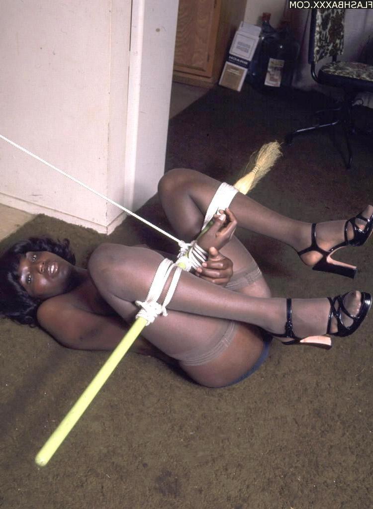 16P hard vintage bondage