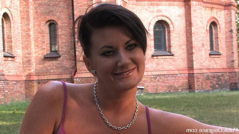 15P Czech model sucks cock and gets fucked in public bondage