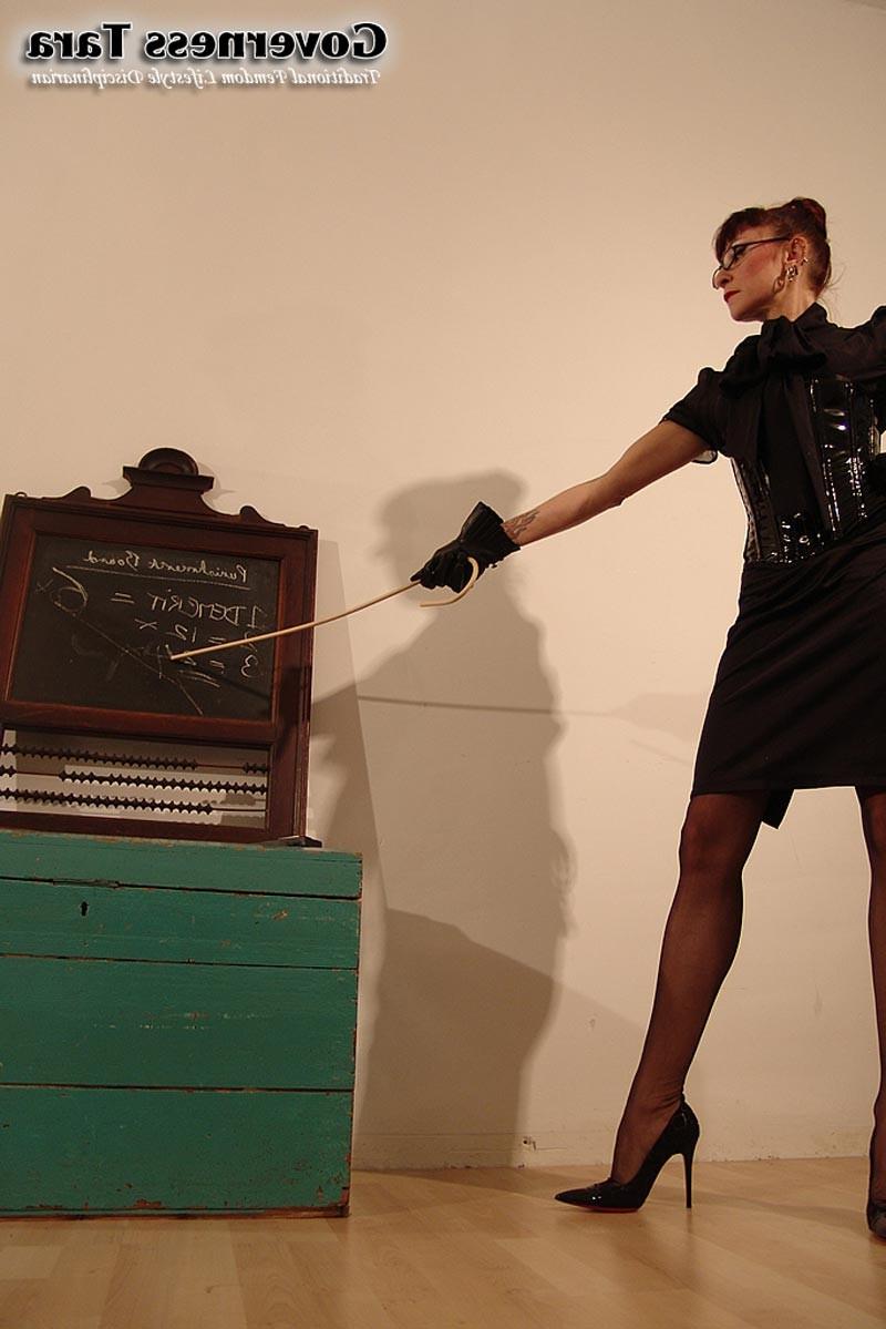 15P Femdom with UK mistress who will dominate you