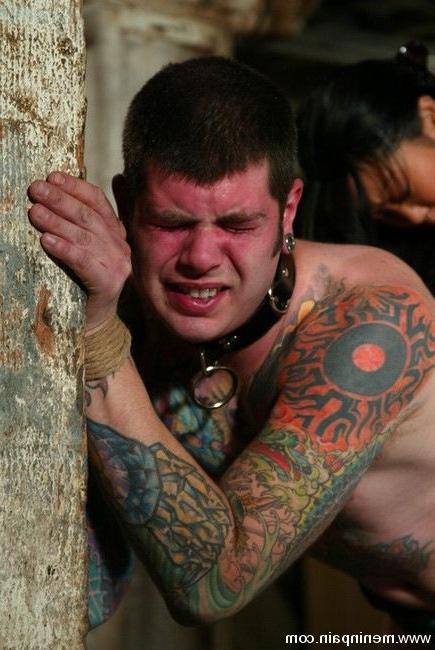 15P Tatooed maleslave submits to wild dungeon mistress