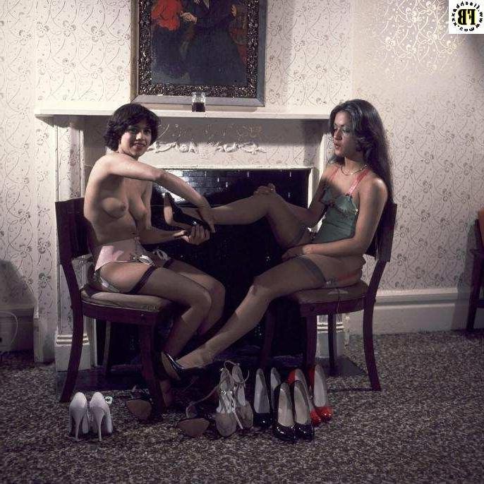 15P Oldtime bondage bitches all tied up