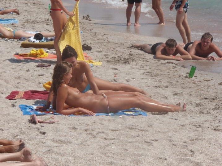 15P She enjoys the feel of warm water on her nude body
