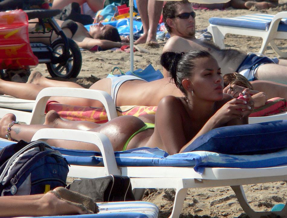 15P Watch her bathe her amazing teen body in the water