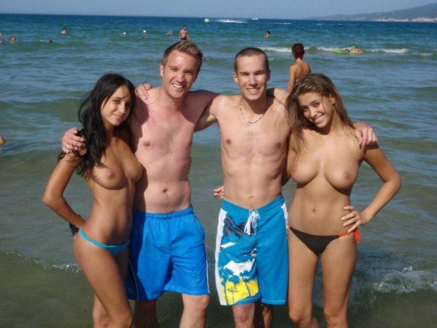 15P Nothing is more fun for this babe than being nude