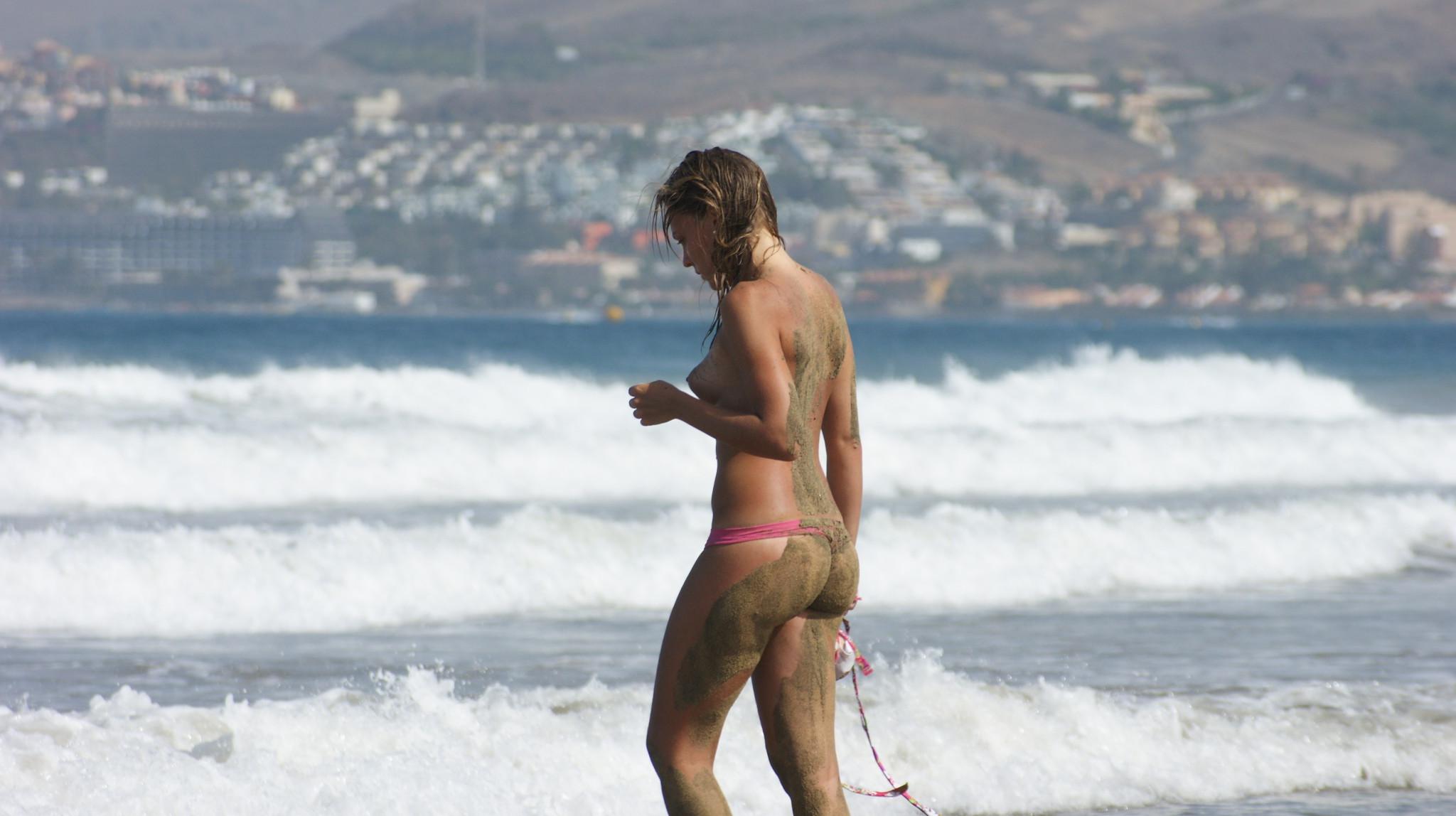 15P Look at their faces when these teens strip nude