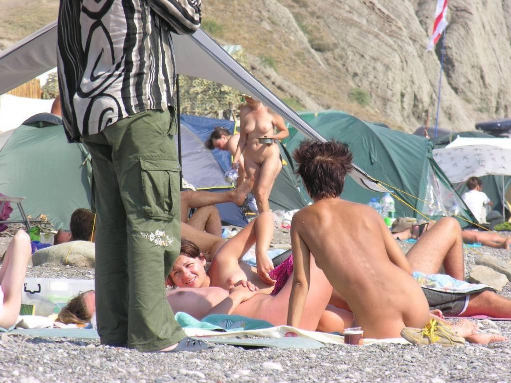 15P Nothing is more fun for this girl than being nude