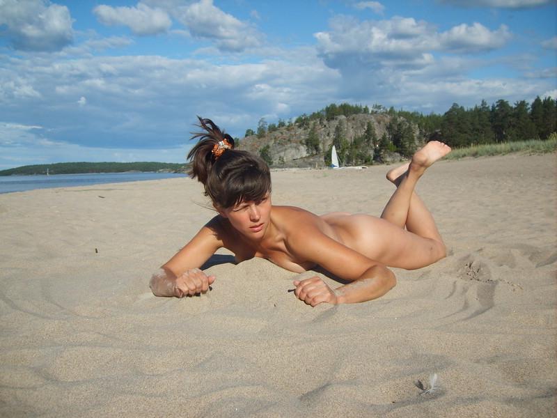 15P No chick at the nude beach is hotter than this one