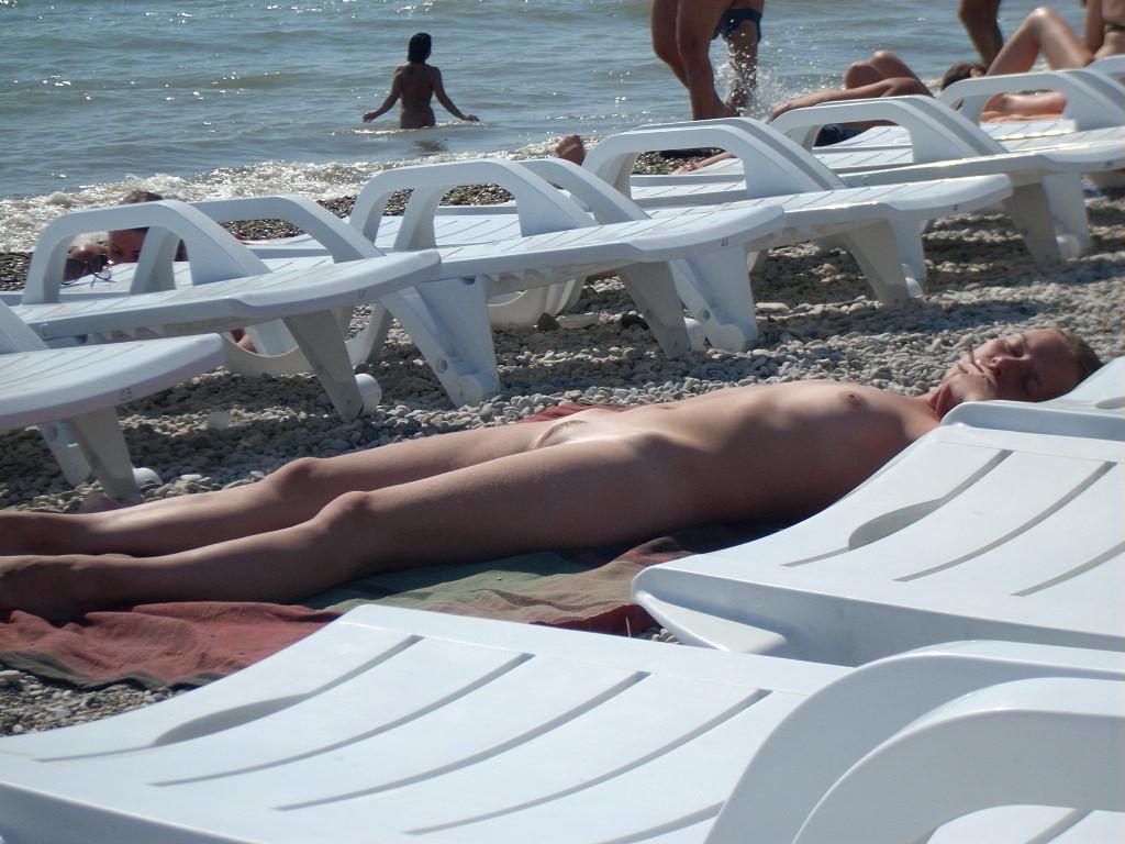 15P Naked Russian nudists rub down each other's bodies