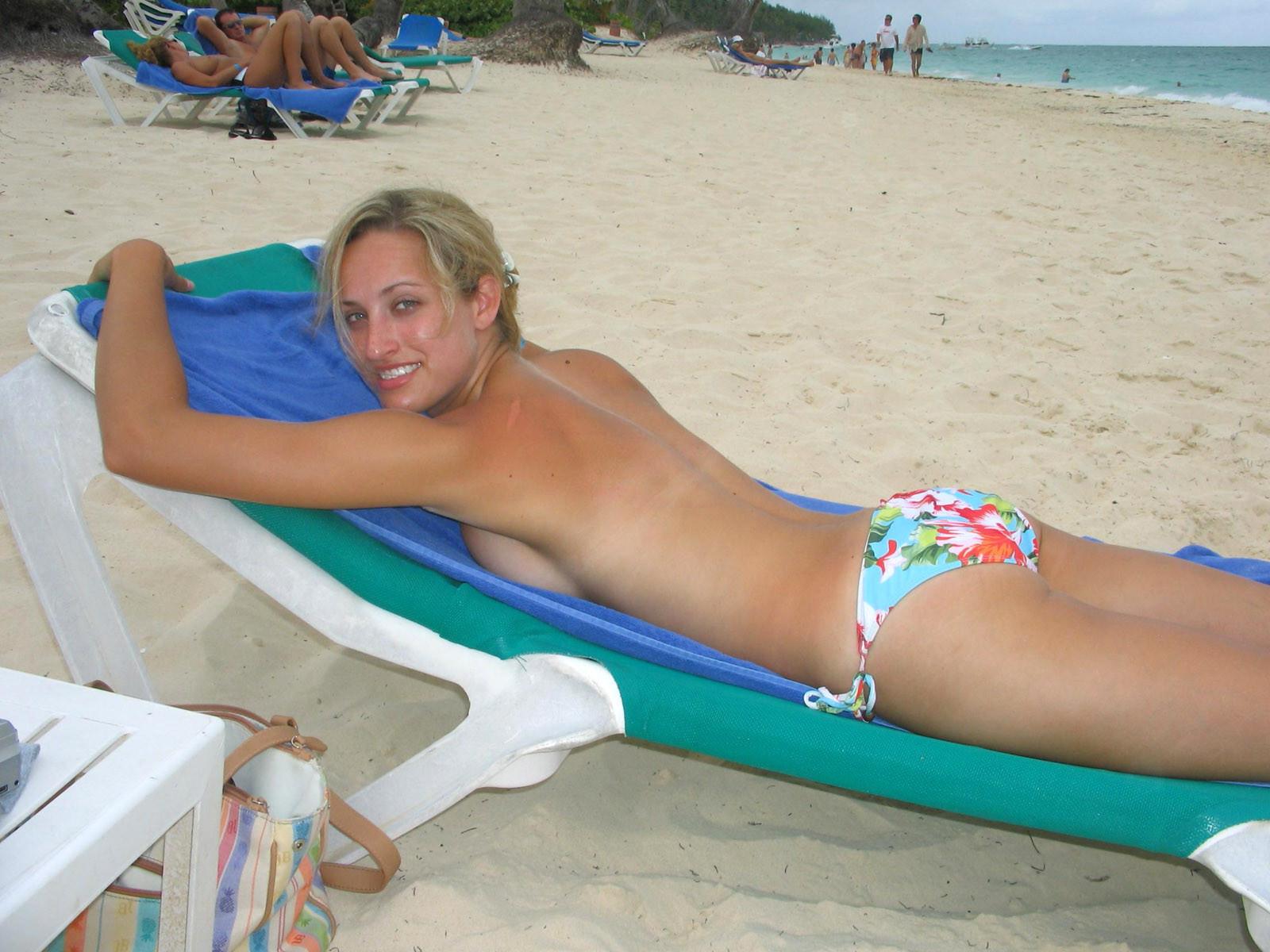 15P She enjoys the feel of warm water on her nude body