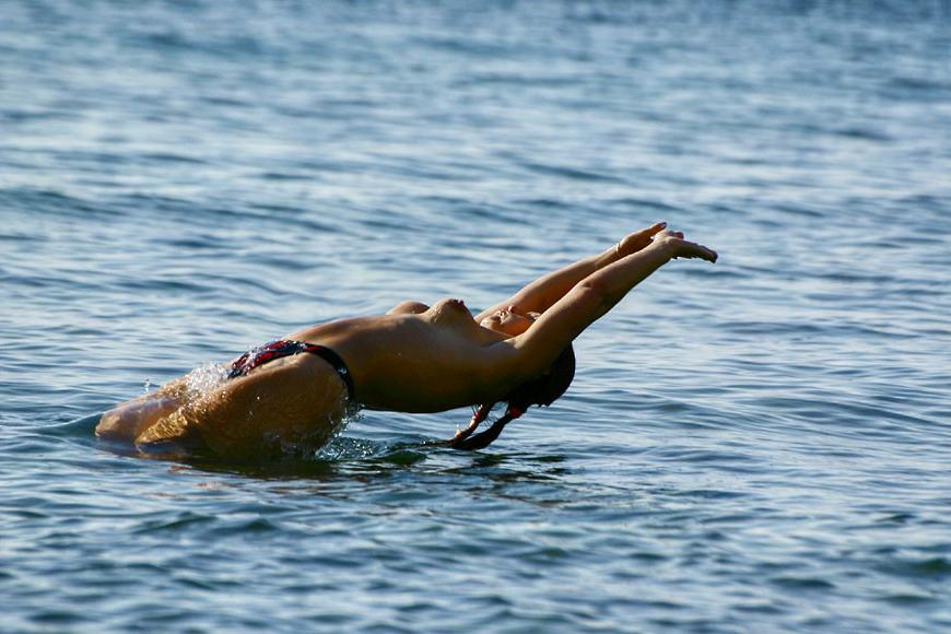 15P Gorgeous nude teen exposes her skinny nude body