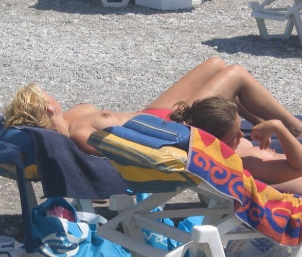 15P Gorgeous nude teen exposes her skinny nude body