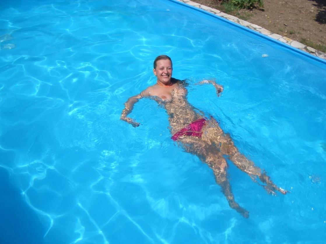15P Gorgeous nude teen exposes her skinny nude body