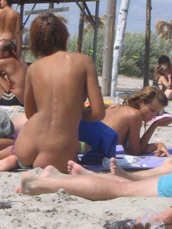 15P Everyone is staring at these gorgeous nudist teens