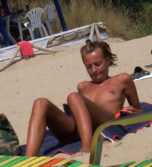15P You'll love seeing this curvy nudist strip naked