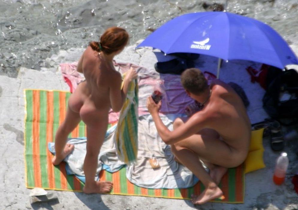 15P Hot teen blonde plays in the wet sand naked